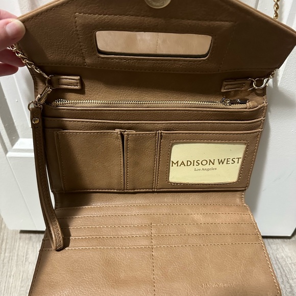 Brown clutch purse with gold strap - Picture 2 of 2